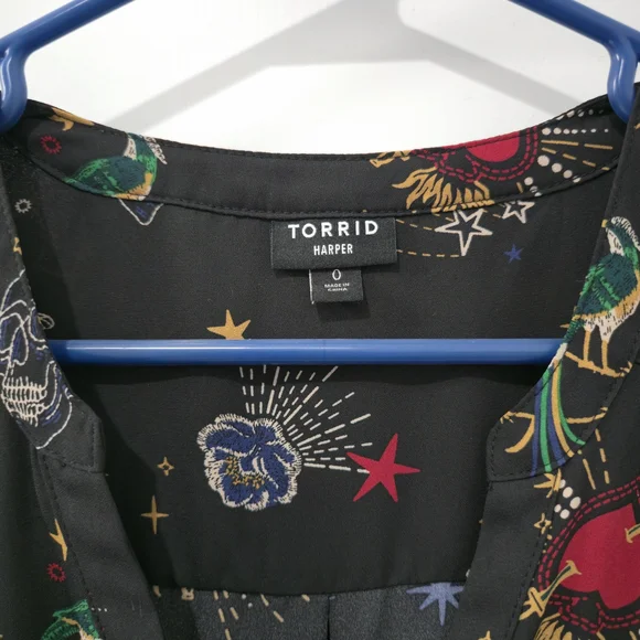 Torrid Black Star Print Women's Top - Picture 4 of 6